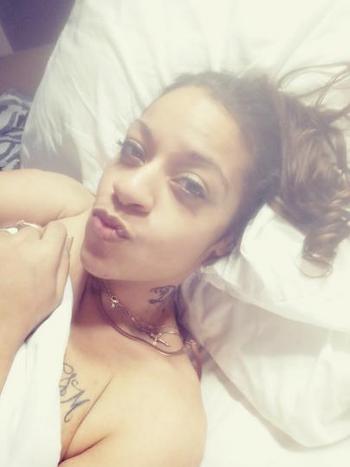 Lexxy, 28  female escort, Akron