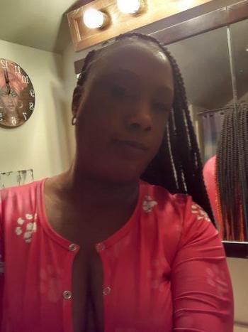 Sassy, 38  female escort, Akron