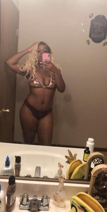 2342057636, 21  female escort, Akron