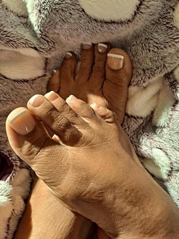 Sophia, 49  female escort, Akron