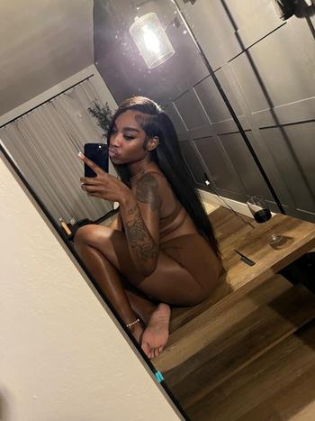 Bailey, 22  female escort, Akron