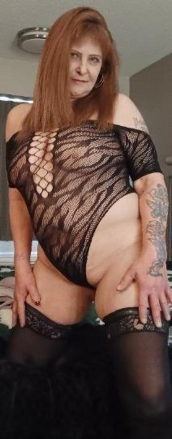 310-405-4614, 46  female escort, Akron