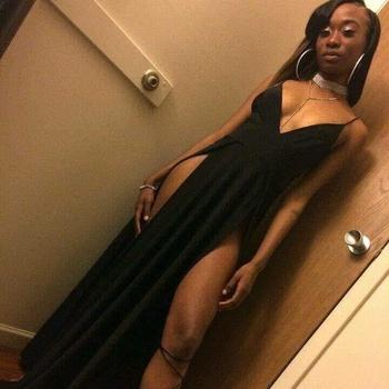 330-298-5287, 26  female escort, Akron