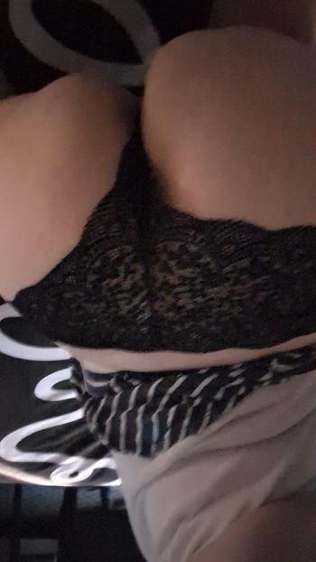 216-744-1249, 34  female escort, Akron