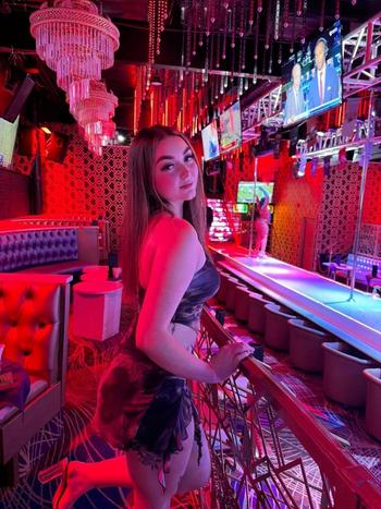 Kylie, 23  female escort, Akron