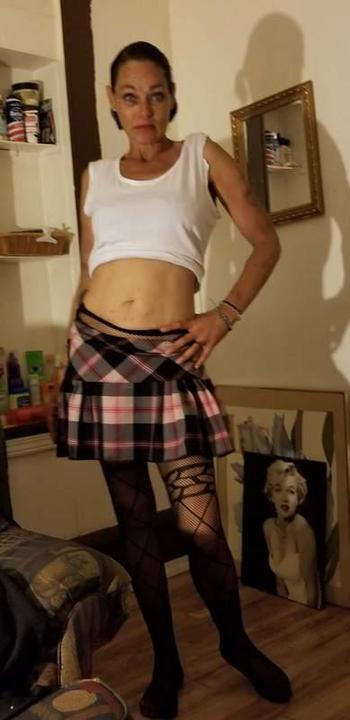 2164000428, female escort, Akron